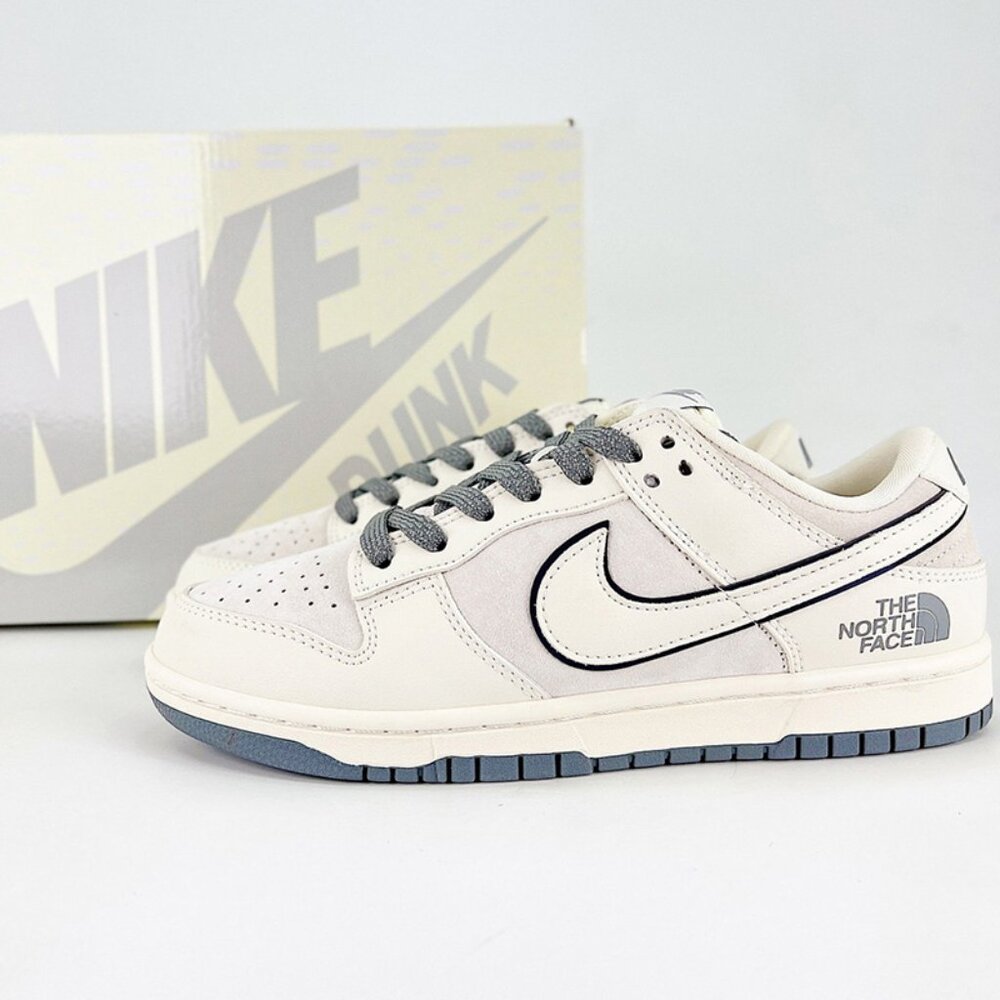 Nike Dunk Low White Sneakers